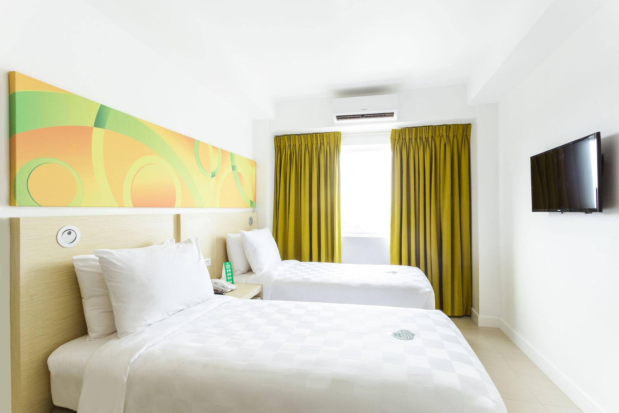 Go Hotels Timog Кесон Сити Екстериор снимка