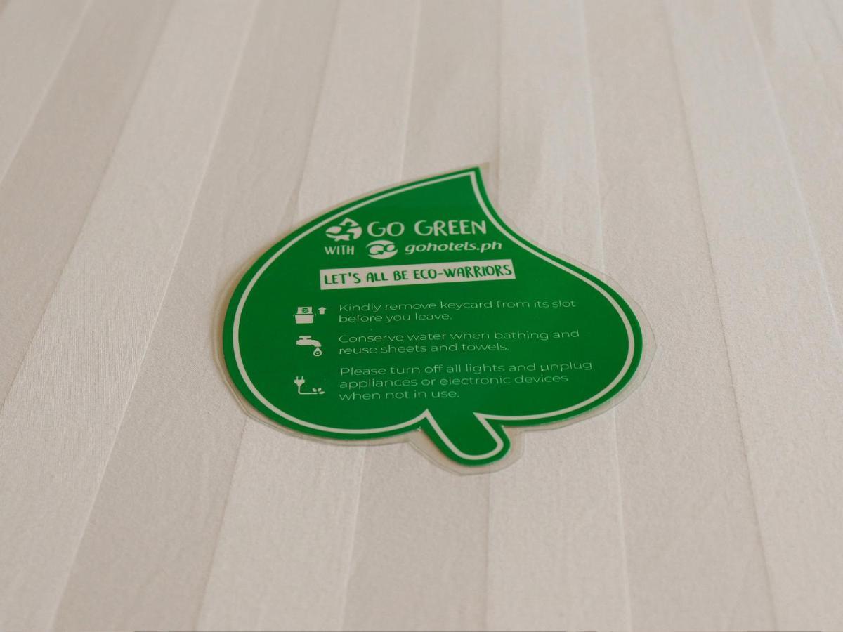 Go Hotels Timog Кесон Сити Екстериор снимка