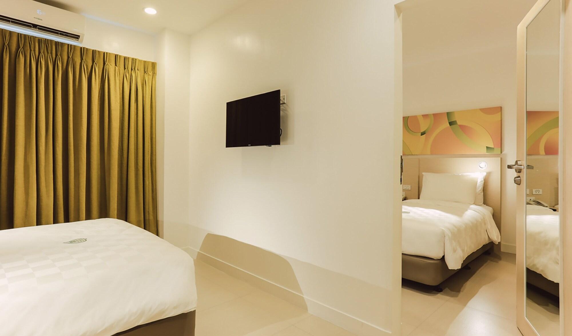 Go Hotels Timog Кесон Сити Екстериор снимка